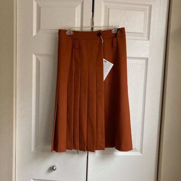 Pleated skirt - Picture 2 of 11